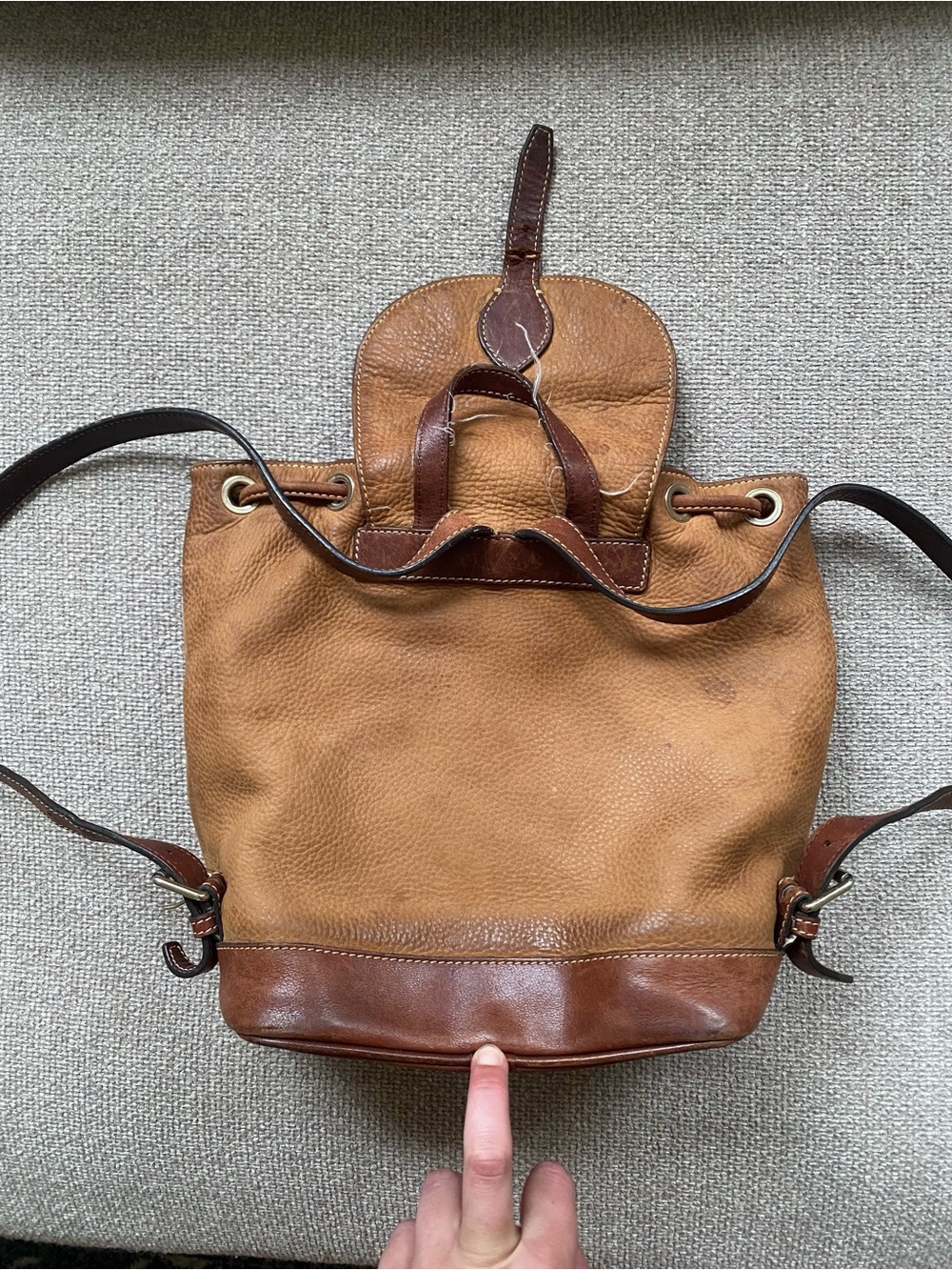 Vintage Dooney & Bourke Tan and Dark Brown Leather Backpack - Picture 5 of 7